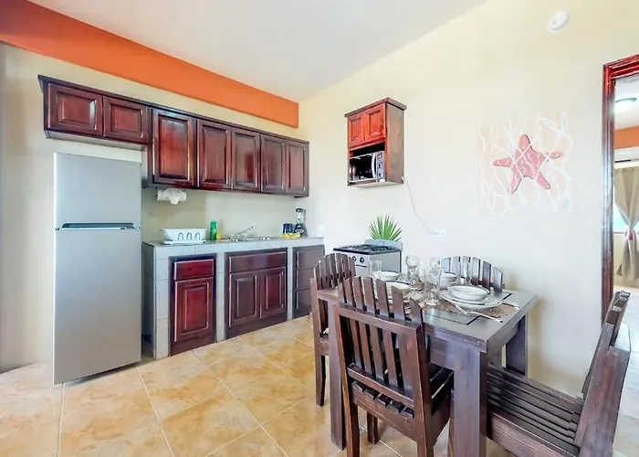 Apartment Western #6 At Laguna
